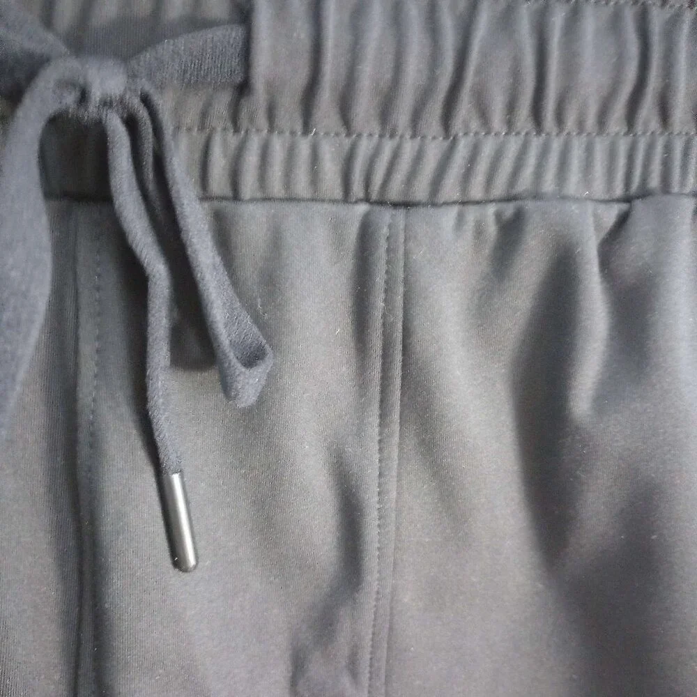 Mondetta Active Black Bermuda Shorts Size Small NWT - Picture 4 of 6